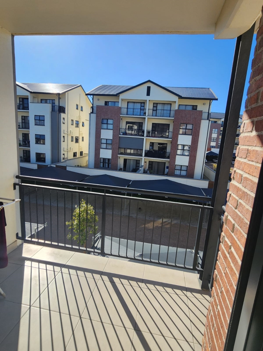 1 Bedroom Property for Sale in Cape Farms Western Cape